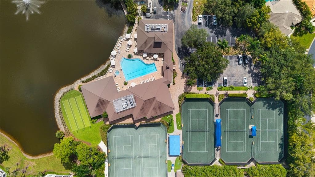 760 Waterford Dr 104, Naples, FL 34113-42