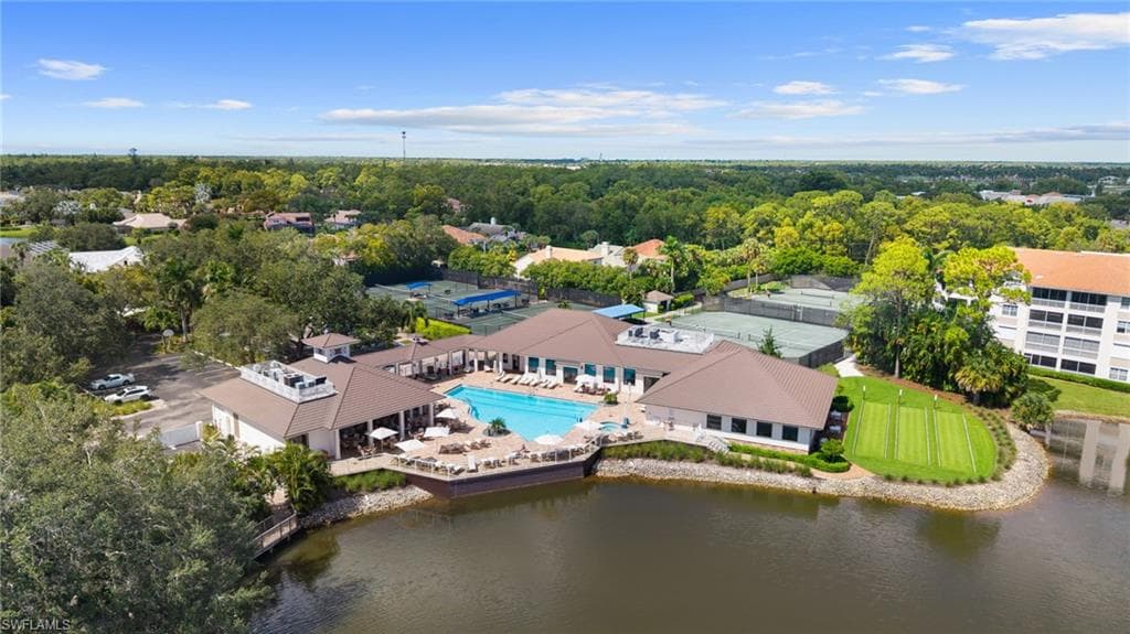 760 Waterford Dr 104, Naples, FL 34113-44