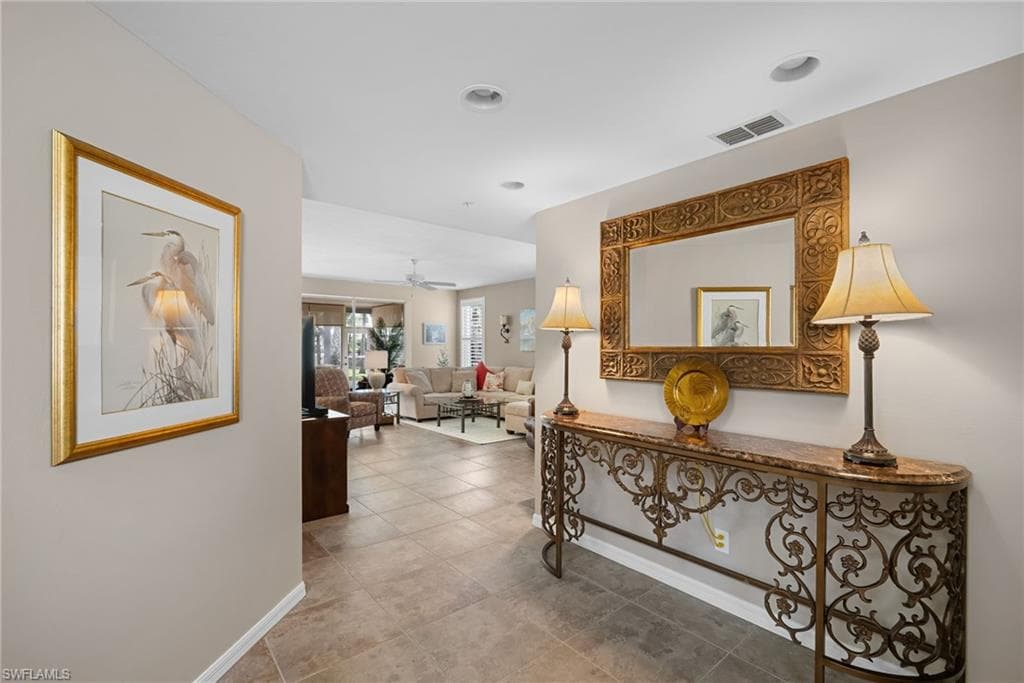 760 Waterford Dr 104, Naples, FL 34113-3