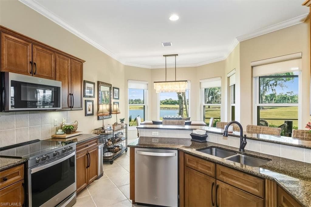 6965 Bent Grass Dr, Naples, FL 34113-8