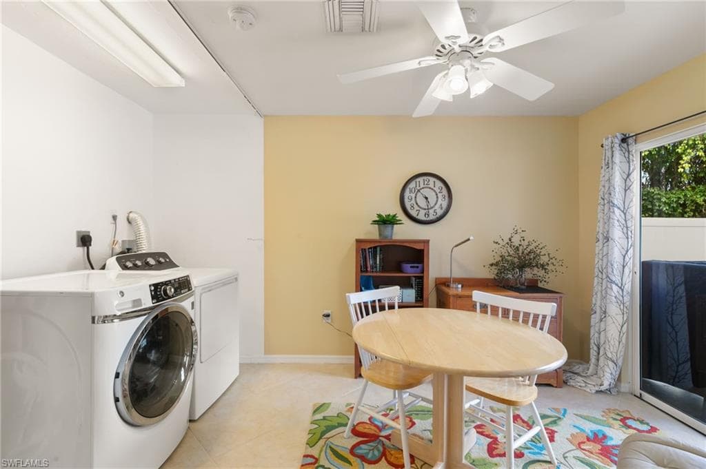 121 Bahama Ave, Marco Island, FL 34145-24