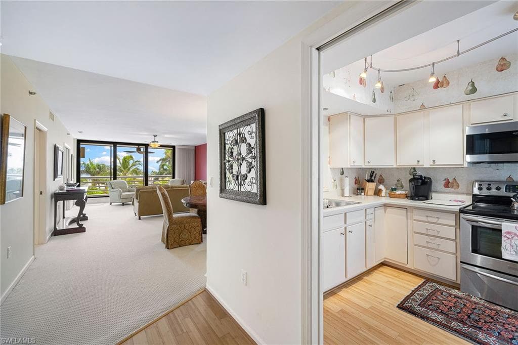 3100 Gulf Shore Blvd N 303, Naples, FL 34103-8