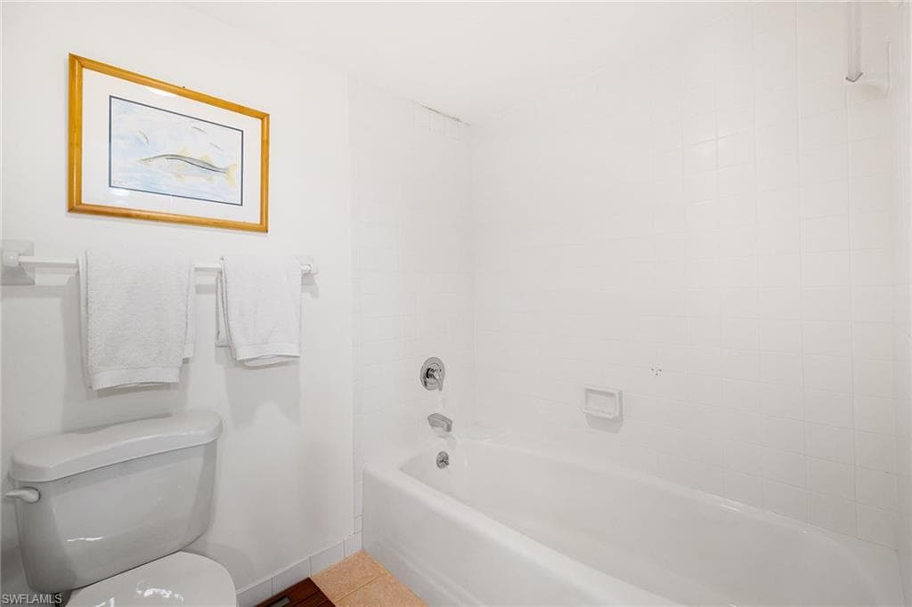 3100 Gulf Shore Blvd N 303, Naples, FL 34103-15