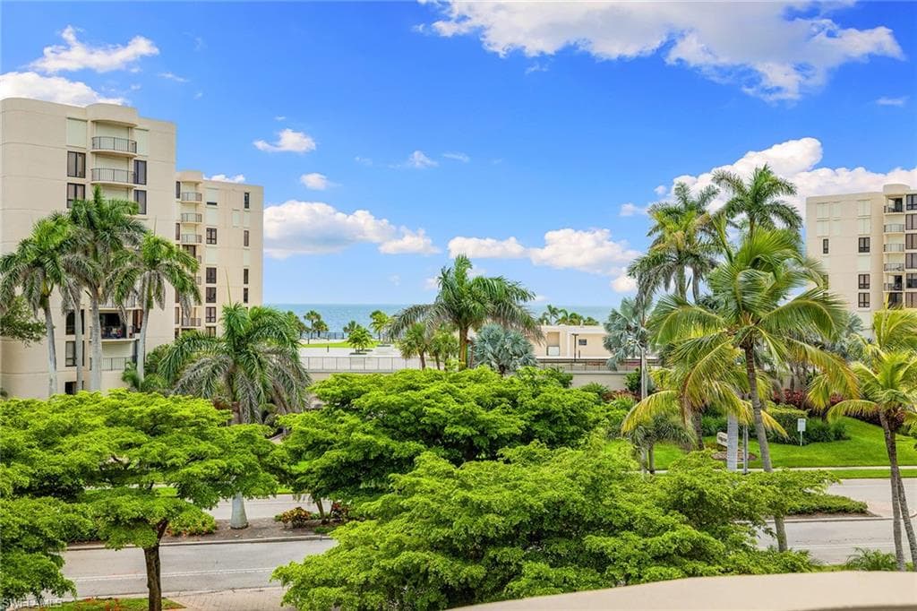 3100 Gulf Shore Blvd N 303, Naples, FL 34103-25