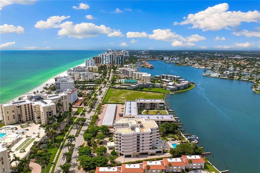 3100 Gulf Shore Blvd N 303, Naples, FL 34103-34