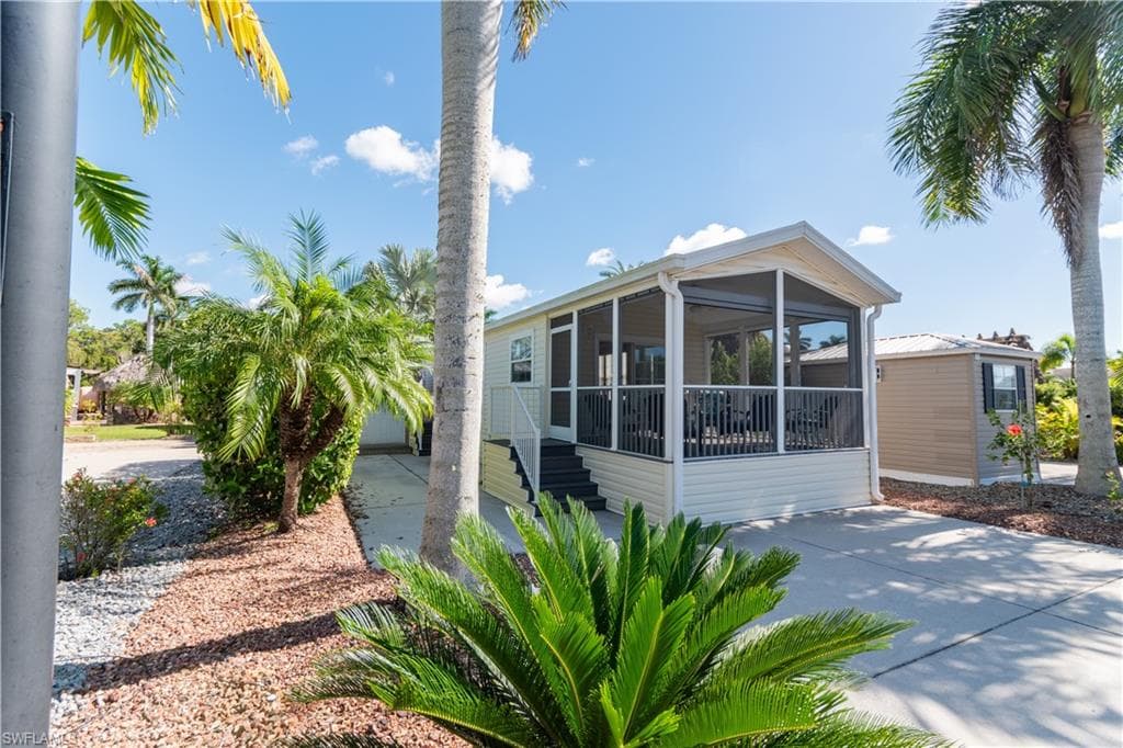 5500 Cypress Trail Resort Cir, Fort Myers, FL 33905-1