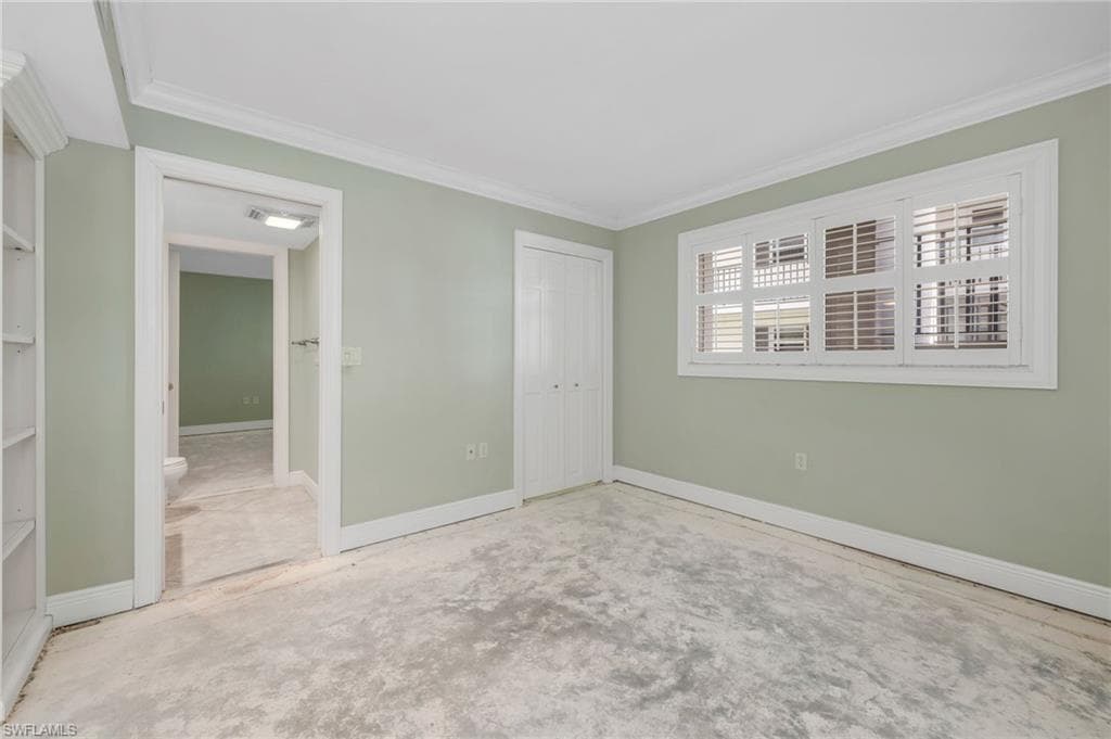 222 Harbour Dr 301, Naples, FL 34103-10