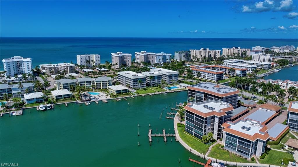 222 Harbour Dr 301, Naples, FL 34103-20