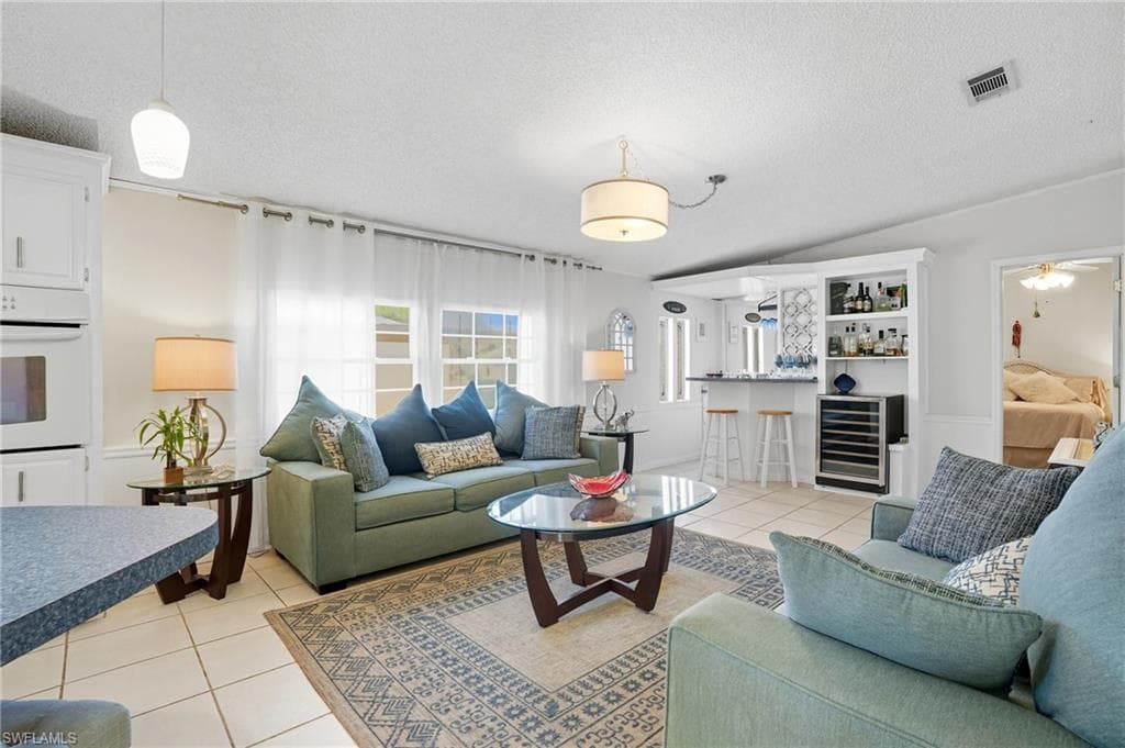 114 Audubon Rd, Naples, FL 34114-15