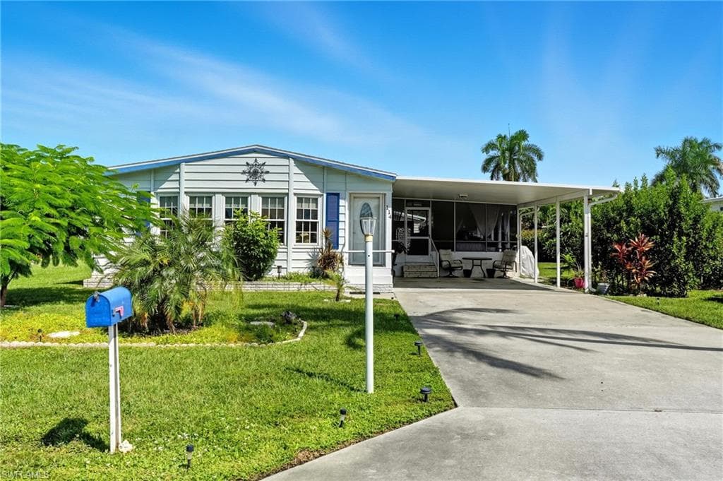 114 Audubon Rd, Naples, FL 34114-1