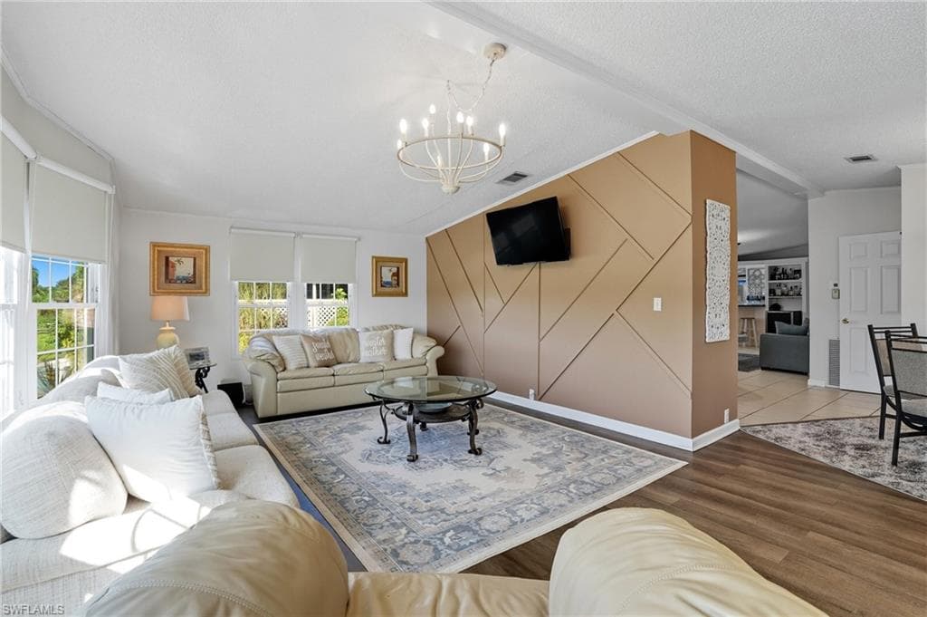 114 Audubon Rd, Naples, FL 34114-4