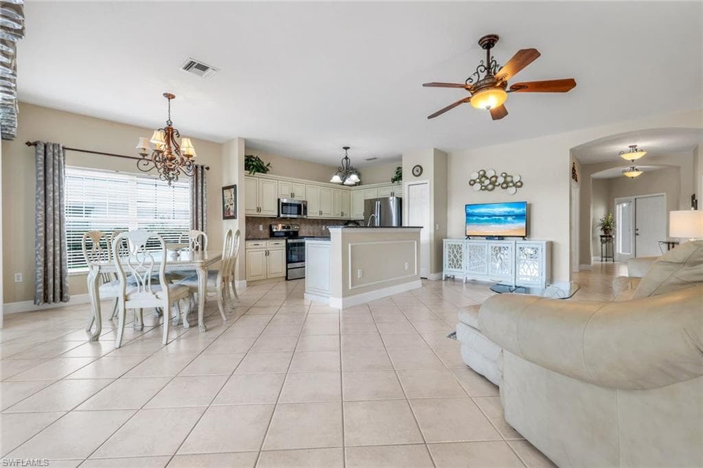 5650 Northboro Dr 102, Naples, FL 34110-10