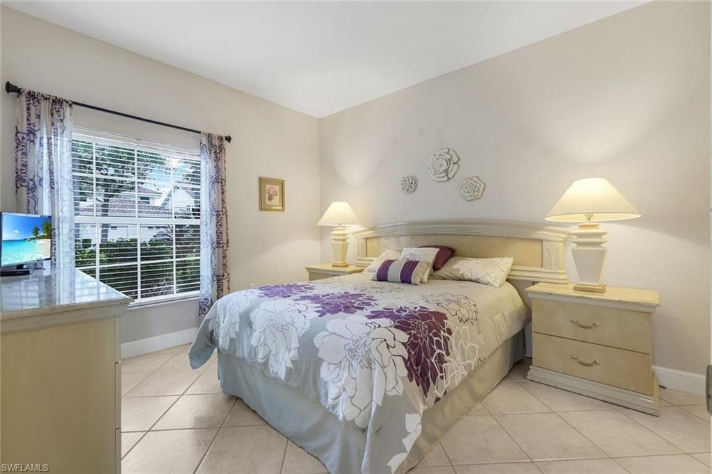 5650 Northboro Dr 102, Naples, FL 34110-20