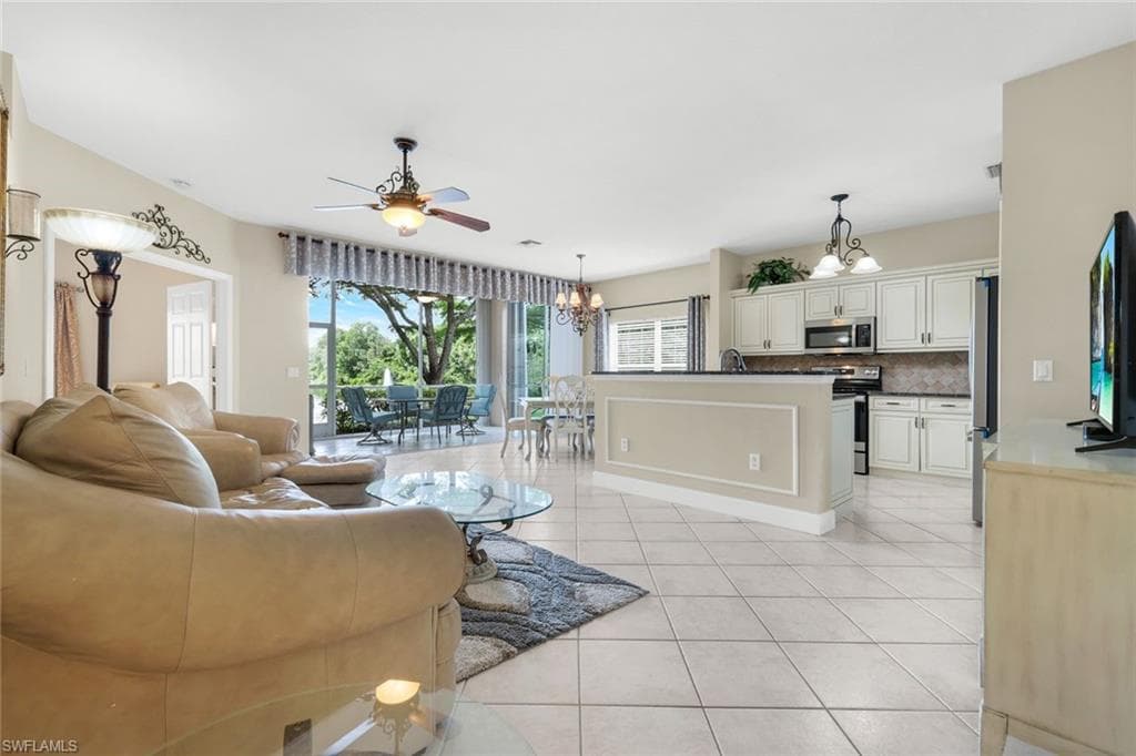 5650 Northboro Dr 102, Naples, FL 34110-4