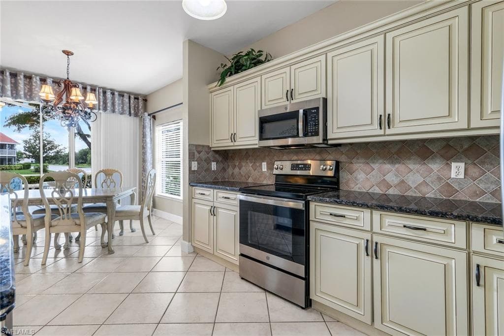 5650 Northboro Dr 102, Naples, FL 34110-7