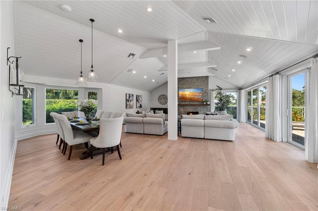 4467 Silver Fox Dr, Naples, FL 34119-14