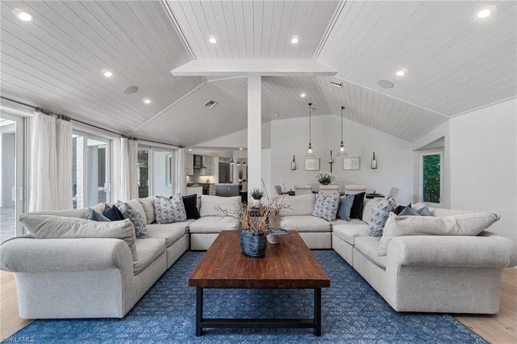 4467 Silver Fox Dr, Naples, FL 34119-15