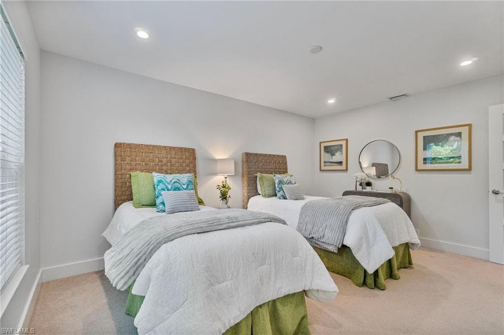 4467 Silver Fox Dr, Naples, FL 34119-31
