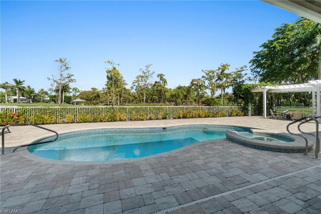 4467 Silver Fox Dr, Naples, FL 34119-36