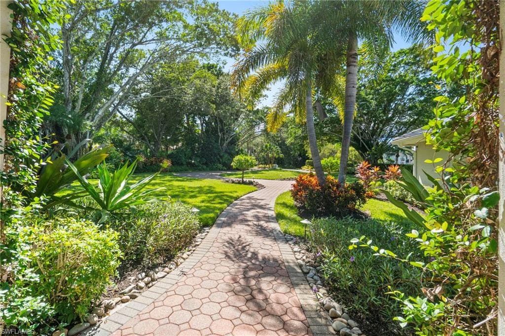 4467 Silver Fox Dr, Naples, FL 34119-44