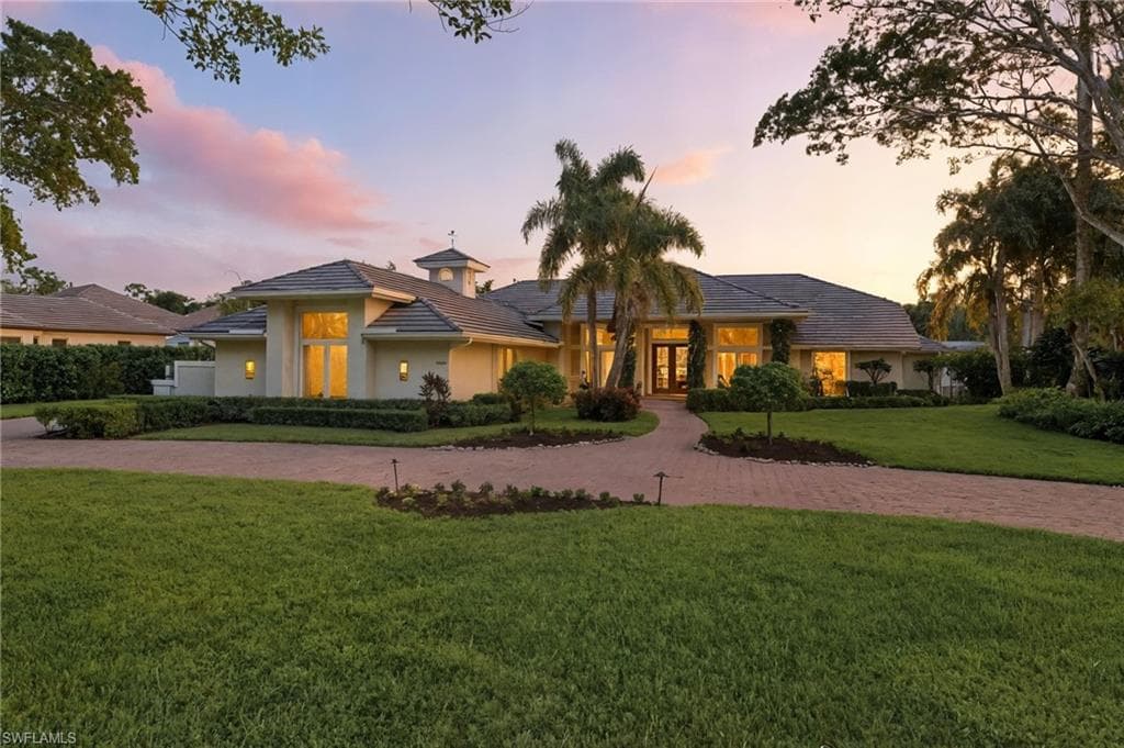 4467 Silver Fox Dr, Naples, FL 34119-3