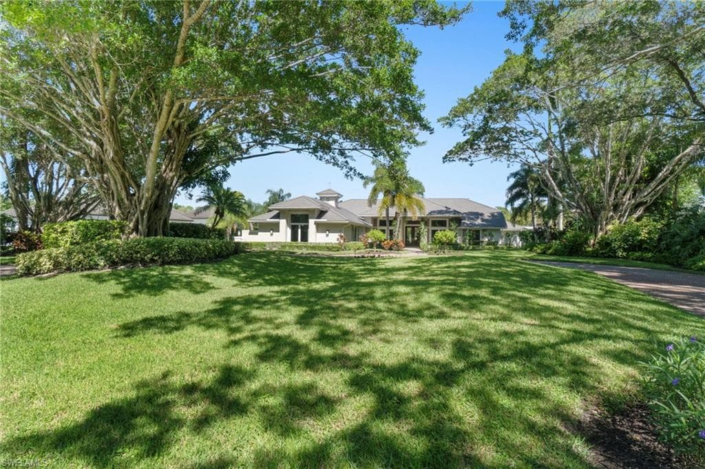 4467 Silver Fox Dr, Naples, FL 34119-4