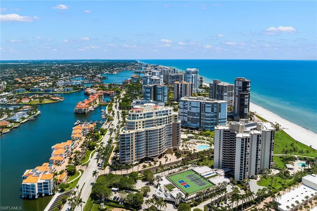 4551 Gulf Shore Blvd N 400, Naples, FL 34103-3