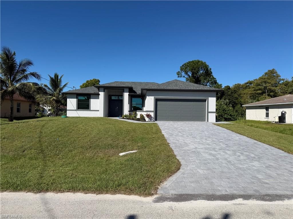 817 Atherton Ave, Lehigh Acres, FL 33971-1