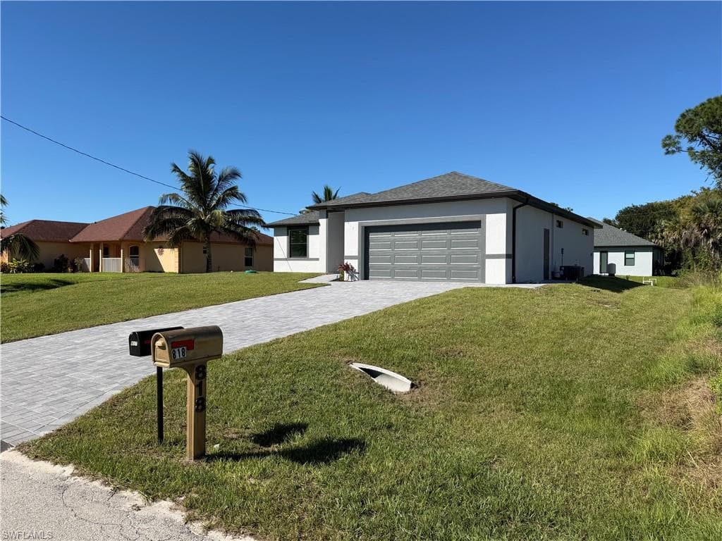 817 Atherton Ave, Lehigh Acres, FL 33971-2