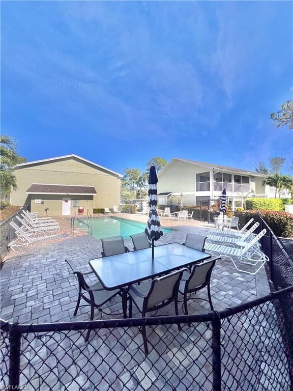 295 Quail Forest Blvd 119, Naples, FL 34105-23