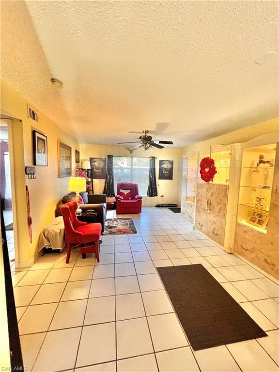 295 Quail Forest Blvd 119, Naples, FL 34105-5