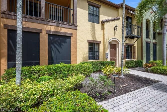 8945 Malibu St 204, Naples, FL 34113-1