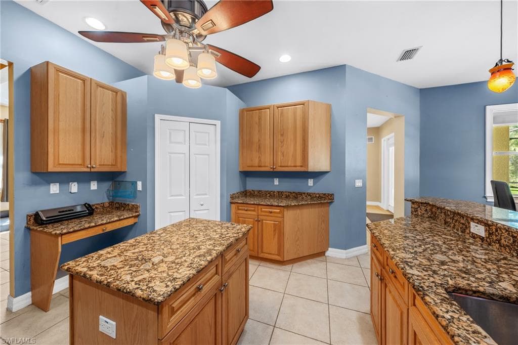 615 12th Ave NE, Naples, FL 34120-9