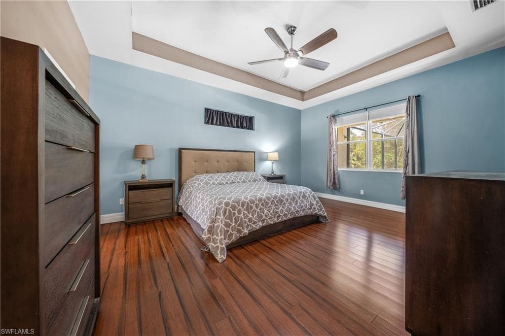 615 12th Ave NE, Naples, FL 34120-23