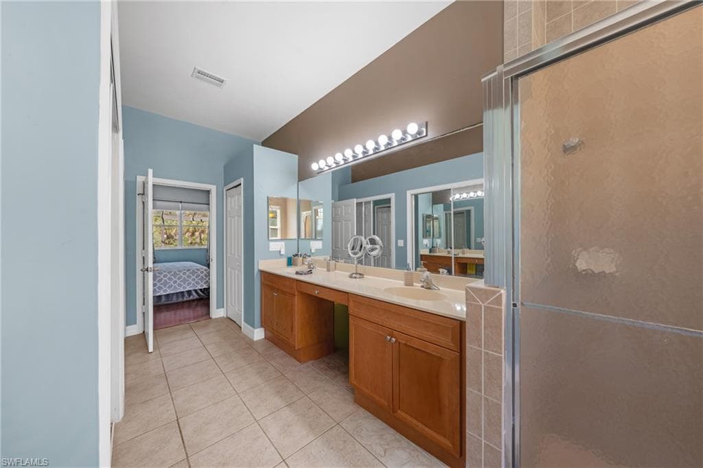 615 12th Ave NE, Naples, FL 34120-26