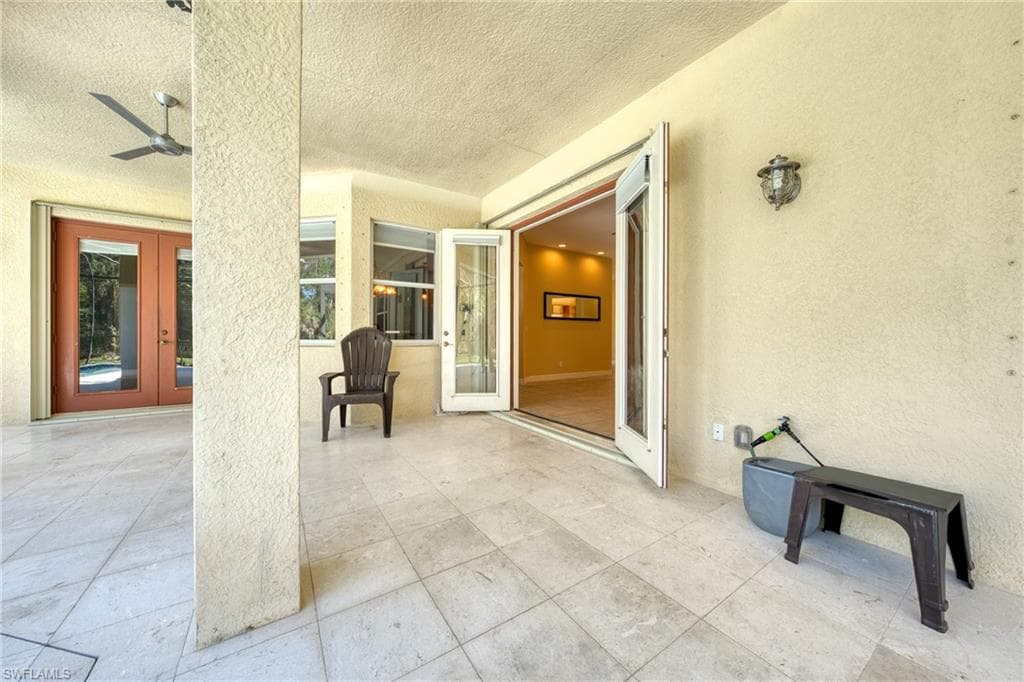 615 12th Ave NE, Naples, FL 34120-36