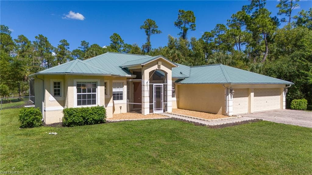 615 12th Ave NE, Naples, FL 34120-6