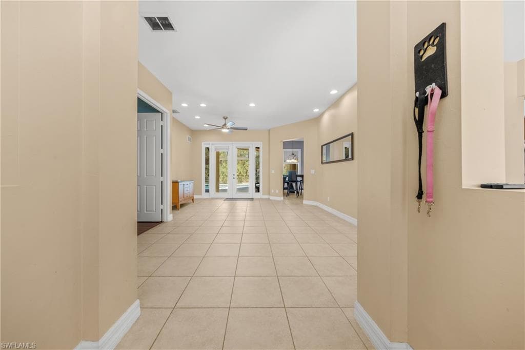 615 12th Ave NE, Naples, FL 34120-7