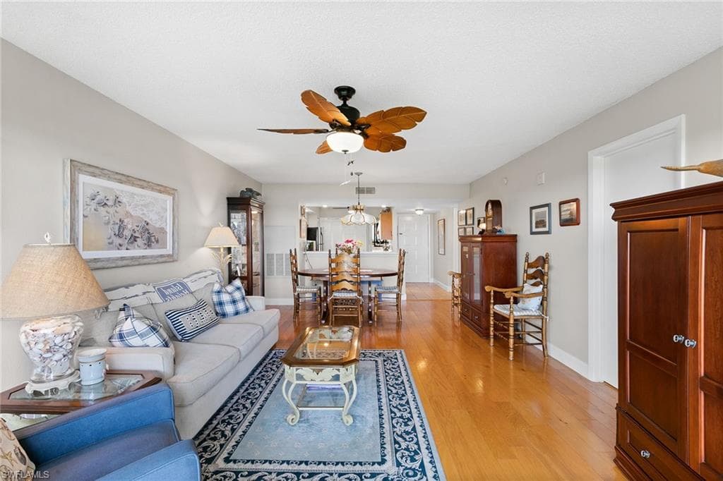 100 Stevens Landing Dr 305, Marco Island, FL 34145-7