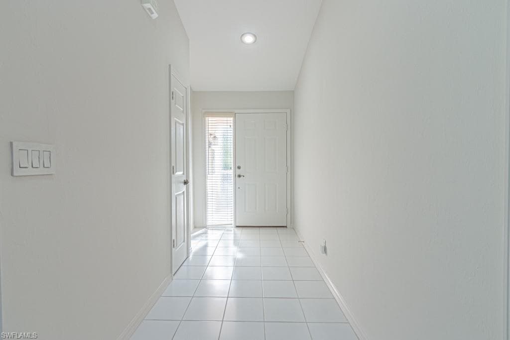 736 Wiggins Lake Dr 202, Naples, FL 34110-14