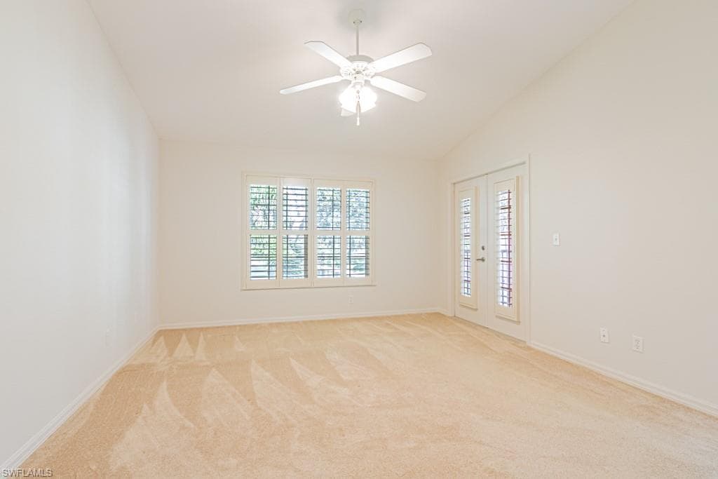 736 Wiggins Lake Dr 202, Naples, FL 34110-17