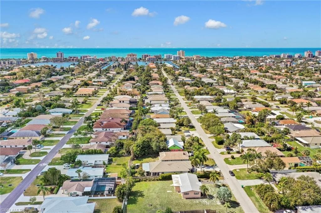 623 98th Ave N, Naples, FL 34108-13