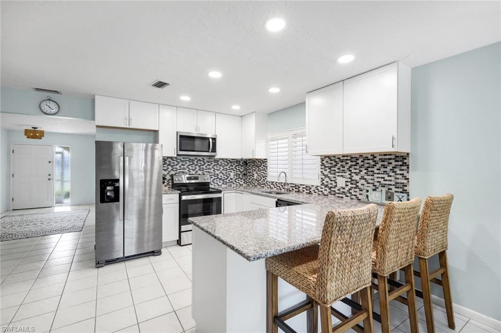 623 98th Ave N, Naples, FL 34108-5