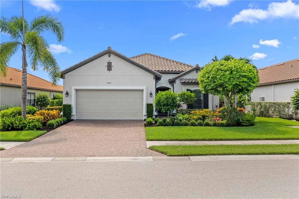 9343 Montelanico Loop, Naples, FL 34119-2