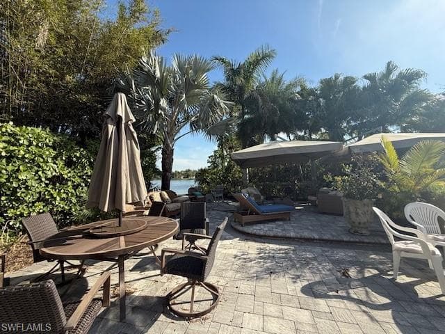 4840 Carriage Ct, Naples, FL 34114-8