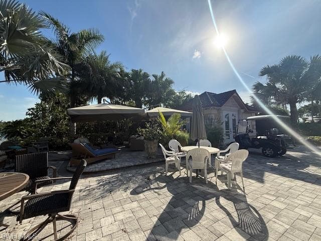 4840 Carriage Ct, Naples, FL 34114-7
