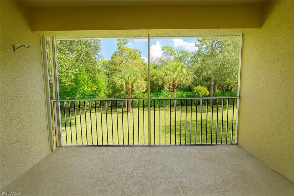 700 Luisa Ln 2, Naples, FL 34104-12