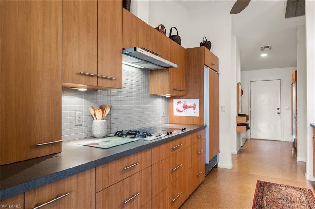 2151 Estey Ave, Naples, FL 34104-8