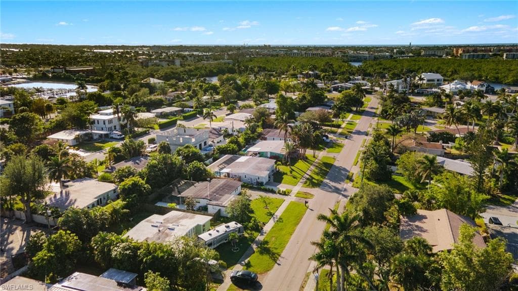 2151 Estey Ave, Naples, FL 34104-27