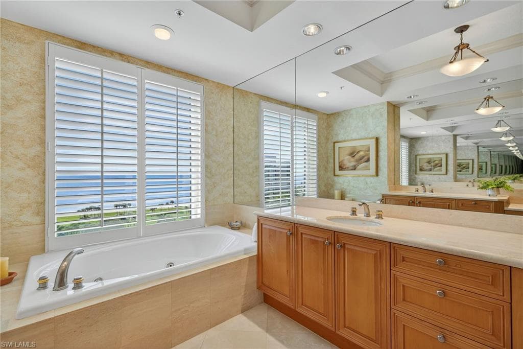 4201 Gulf Shore Blvd N 1101, Naples, FL 34103-24